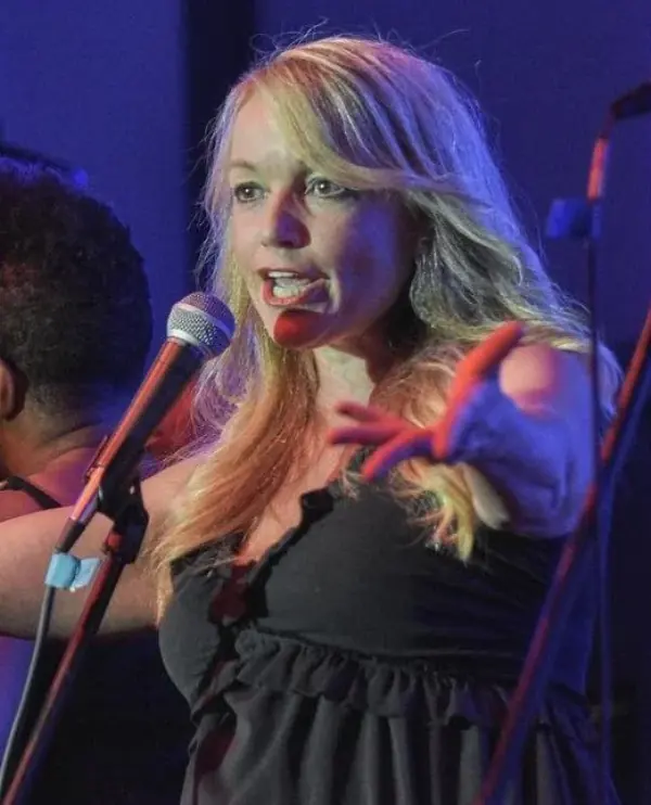 Renee Bang Allen performing